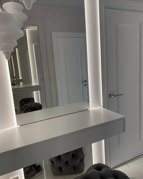 Буквально на днях закончили капитальный ремонт квартиры. 03