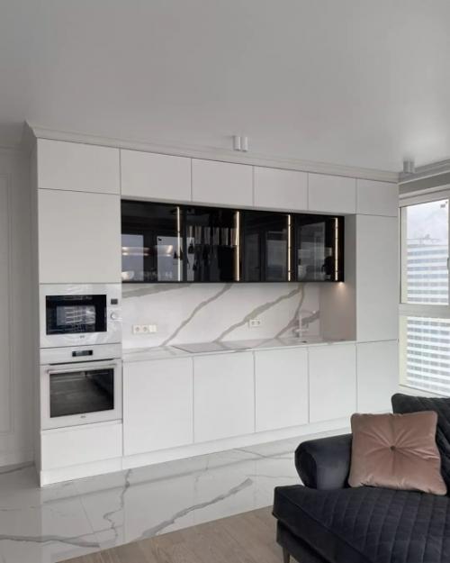 Буквально на днях закончили капитальный ремонт квартиры. 06