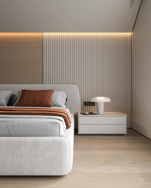 Мастер спальня в светлых тонах в загородном доме. 03