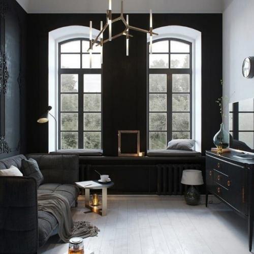 Несмотря на небольшую площадь квартиры в 24 квадратных метра, потолки достаточно высокие - 3, 8 метра. 04