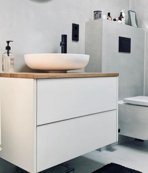 Закончили ремонтировать санузел. 02