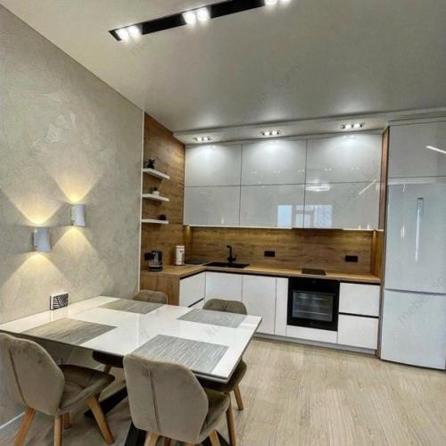 Выбрали для кухни глянец и ни разу не пожалели. 01