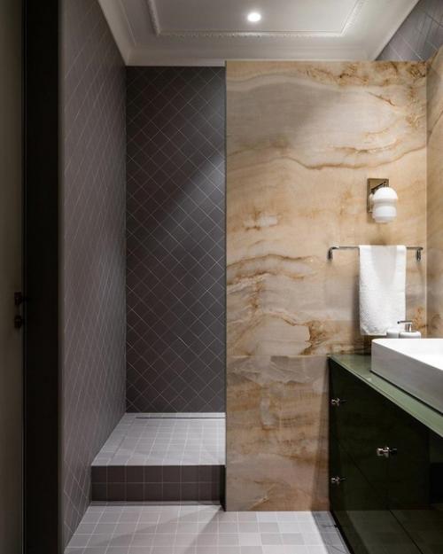 Эклектичное пространство, соединив классические детали и лаконичный современный дизайн. 02