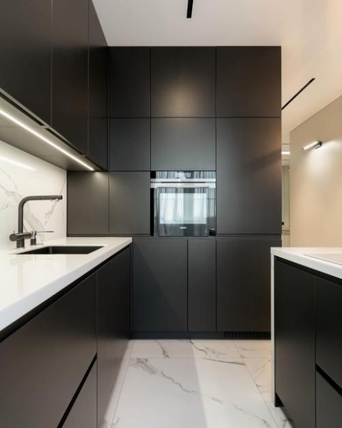 Кухня - гостиная.  Остальные комнаты также закончили, но еще декор будет, так что обязательно скину фото всей реализации. 01