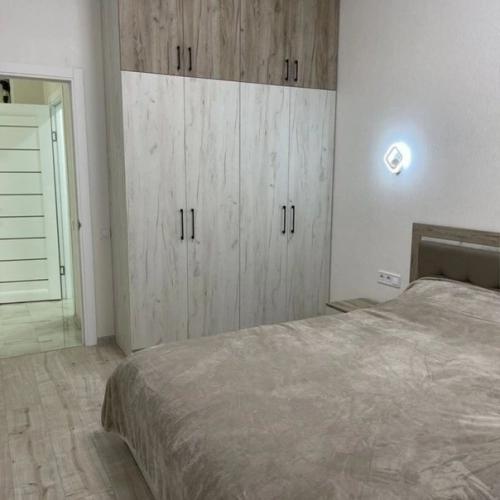 Закончили ремонтировать небольшую квартиру, площадью 44 кв. 02