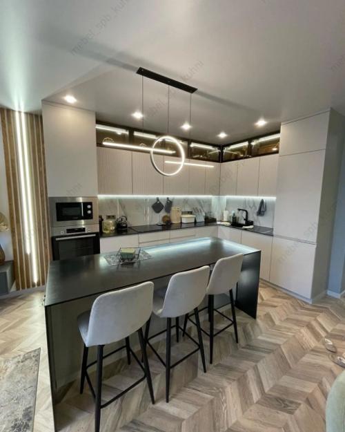 Кухня - гостиная в современном стиле в идеальном строительном исполнении. 03