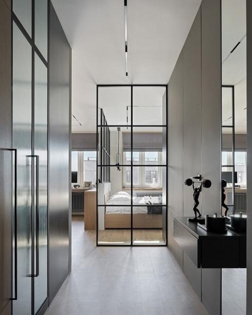 Современный интерьер комфортной, светлой и эргономичной квартиры, удобной для жизни и работы. 04