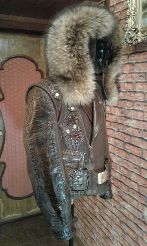 Сшил куртку косуху из 4 видов кожи. 06