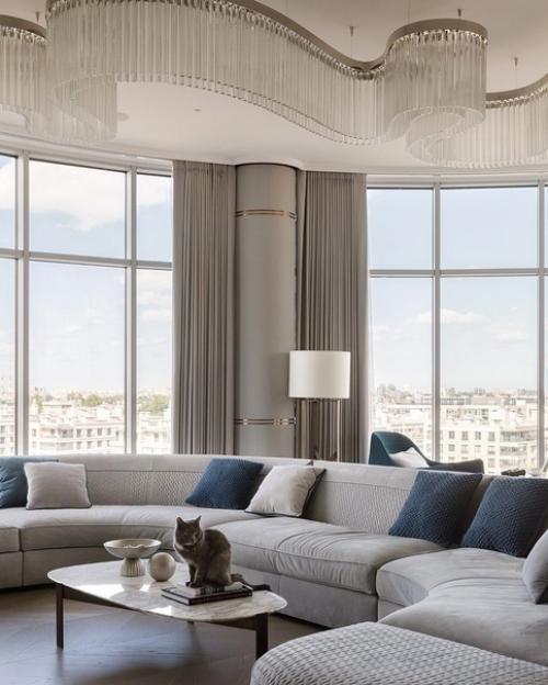 Интерьер квартиры со свободной планировкой и огромными окнами в пол. 05