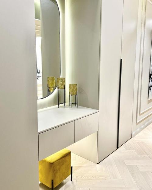 Очередная реализация.  Только в том случае, если заинтересует, мы выставим весь интерьер квартиры. 04