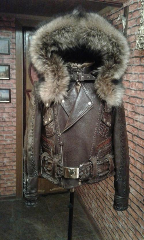 Сшил куртку косуху из 4 видов кожи. 01