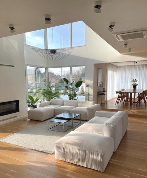 На такой огромной площади скандинавский стиль очень хорошо вписался. 01