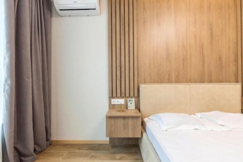 В этом интерьере дизайнер очень грамотно поработал с цветовой гаммой. 04