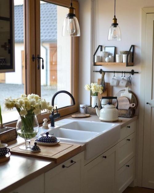 Просто хочется встать и аплодировать хозяевам этого загородного дома. 01