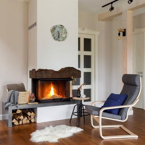 Насыщенный интерьер уютного домика. 03