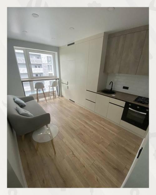 При одном только. 01