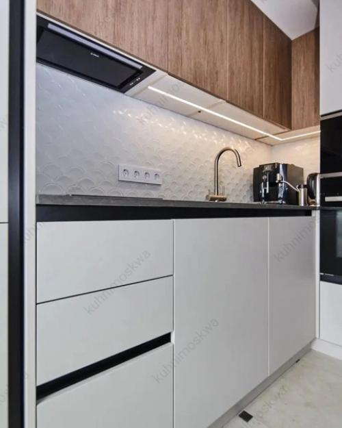 У нас кухня небольшая, но мы выжали из нее максимум. 03