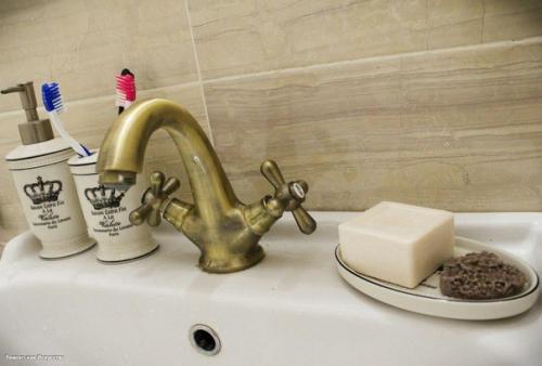 На краны не обращайте внимание. 02