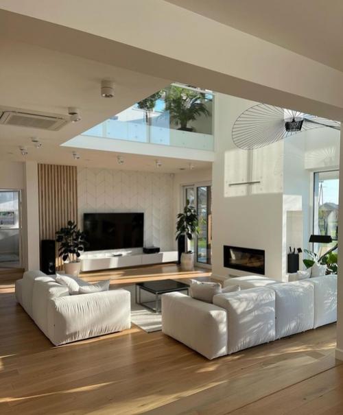 На такой огромной площади скандинавский стиль очень хорошо вписался. 02