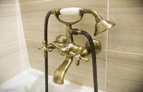 На краны не обращайте внимание. 03