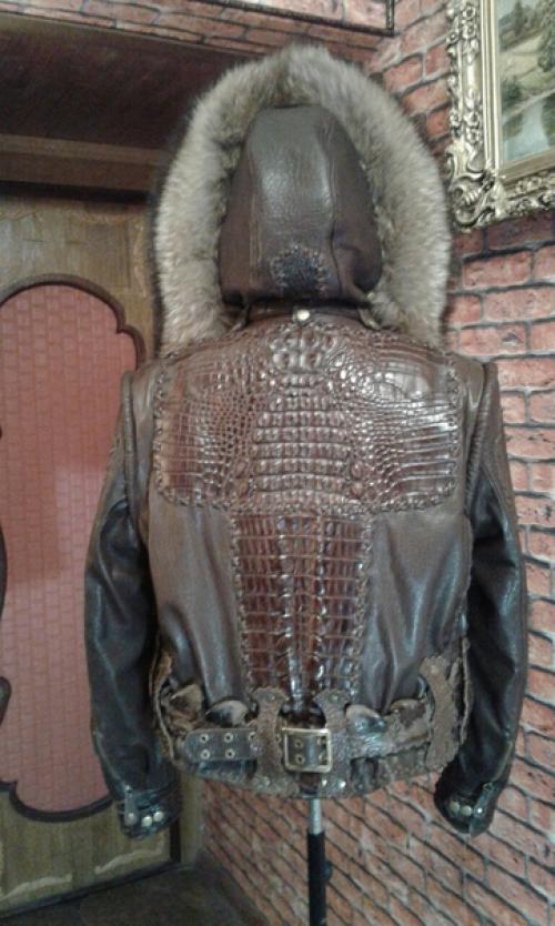 Сшил куртку косуху из 4 видов кожи. 03