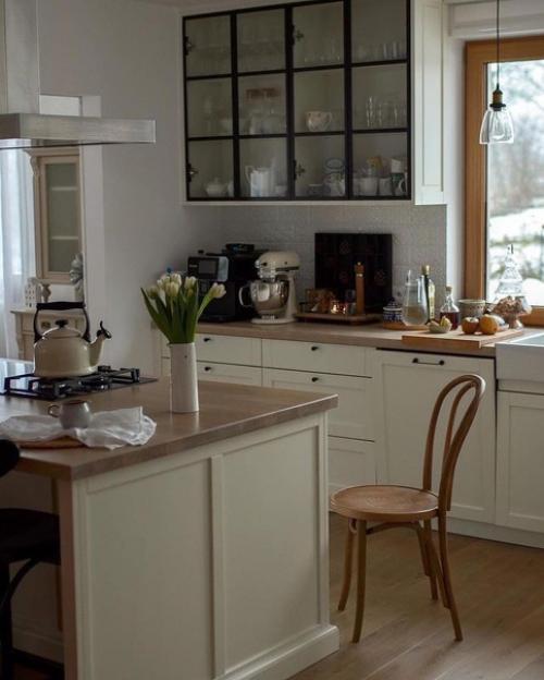 Просто хочется встать и аплодировать хозяевам этого загородного дома. 02