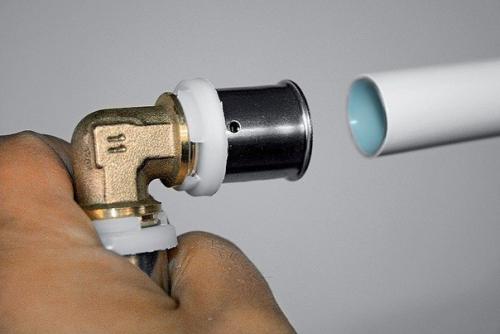 Санузлы: подводка труб к оборудованию. 03