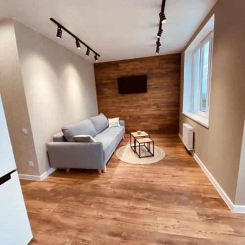 И мы тоже закончили капитальный ремонт квартиры. 04