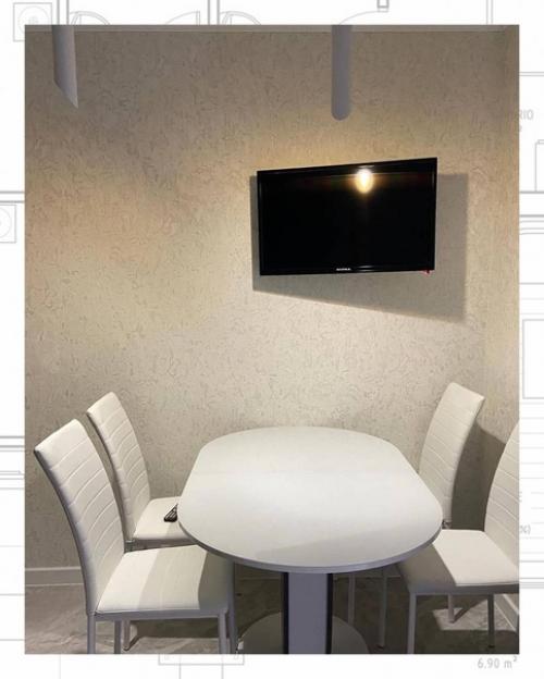 Наш ремонт.  Дизайн собственный, работа мастеров. 05