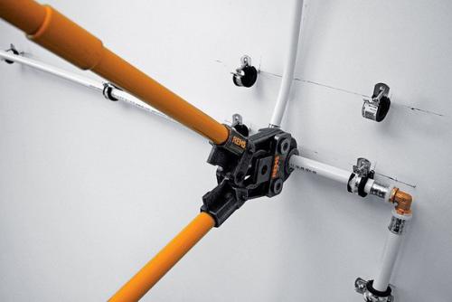 Санузлы: подводка труб к оборудованию. 09