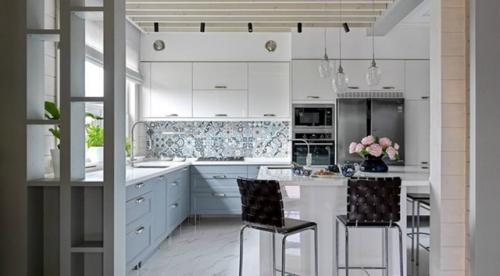 Этот дом - настоящий хранитель воспоминаний и культурных традиций. 02