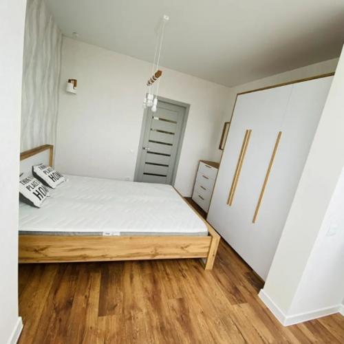 И мы тоже закончили капитальный ремонт квартиры. 05