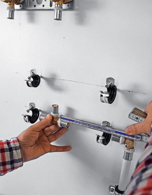 Санузлы: подводка труб к оборудованию. 08