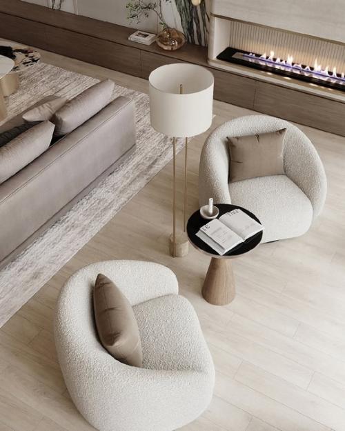 Светлая гостиная с высокими потолками в частном доме. 04