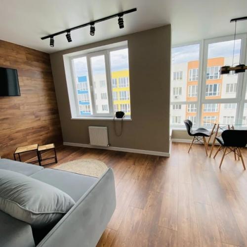 И мы тоже закончили капитальный ремонт квартиры. 03