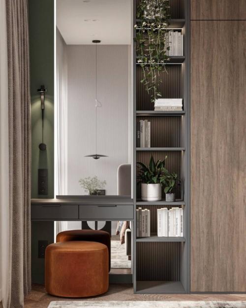 Современный дизайн спальни с яркой цветовой гаммой, удобной системой хранения и ярким пуфом. 01