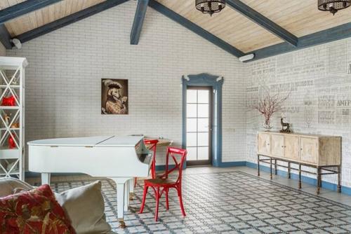 Этот дом создан для тех, кто ценит комфорт, свободу и живое общение. 04 Этот дом создан для тех, кто ценит комфорт, свободу и живое общение. 04