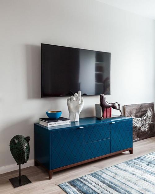 Изолированная кухня, гостиная, спальня, ванная, продуманные системы хранения - здесь поместилось все. 05