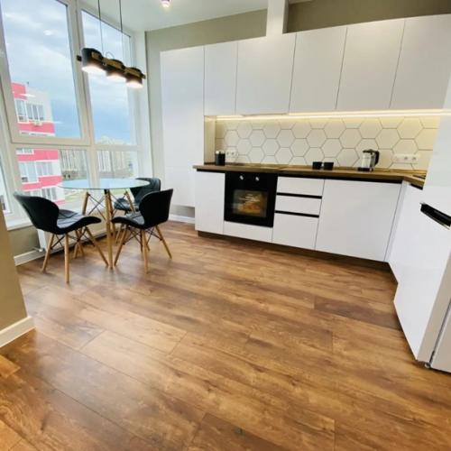 И мы тоже закончили капитальный ремонт квартиры. 02