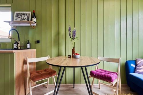 Этот крошечный дом - настоящее произведение дизайнерского искусства. 04