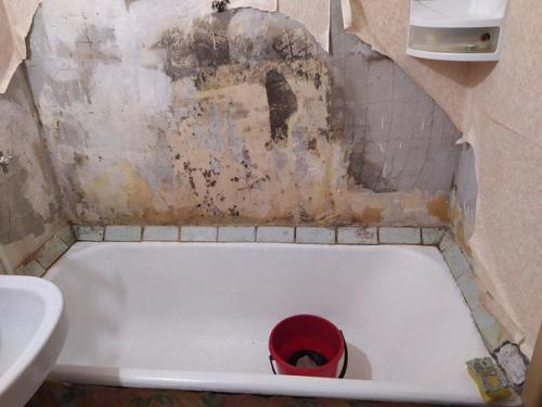 Облагородил ванную комнату родителям. 02