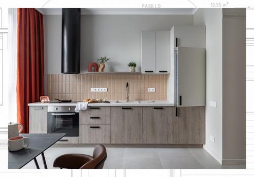 Минималистичный интерьер евротрешки в новостройке с удобной планировкой для семьи из 3-х человек. 02