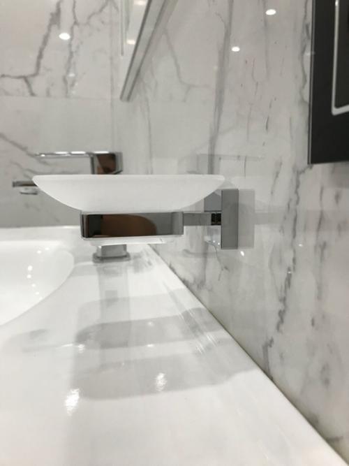 Закончили ванную комнату, нам нравится. 03