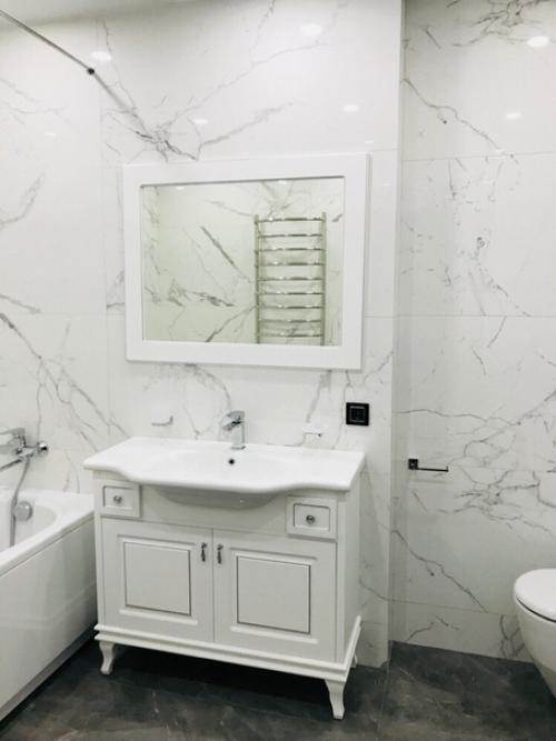 Закончили ванную комнату, нам нравится. 01