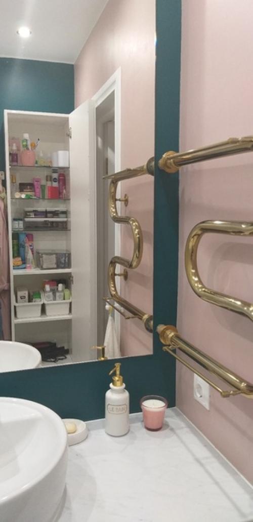 Здравствуйте!  Нестандартный ремонт в маленькой ванной и туалете. 07