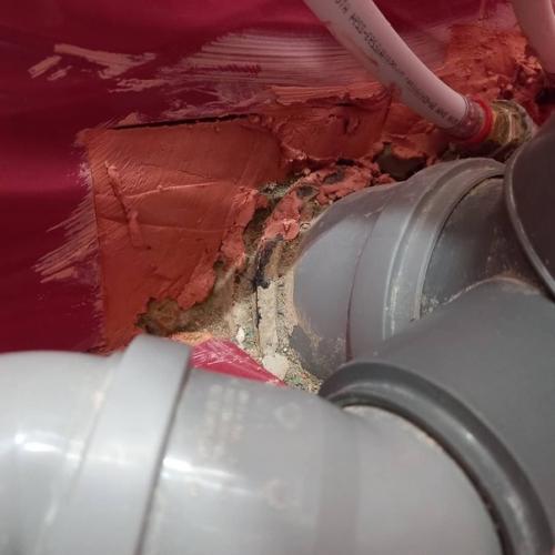 Попросили принять выполненную работу в санузле. 01