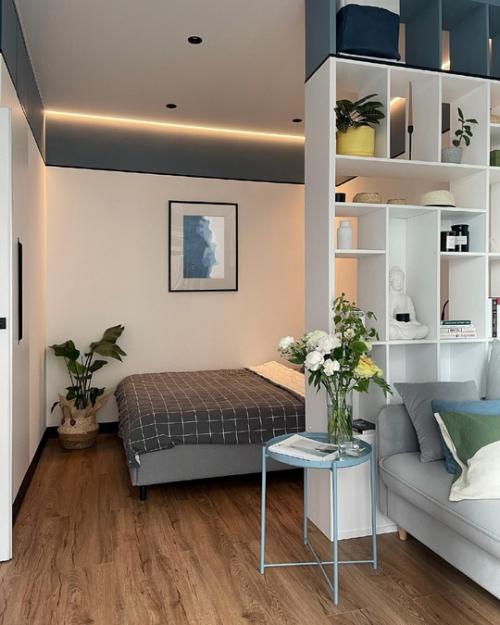 Насыщенный интерьер квартиры, стиль которой можно отнести к авторскому минимализму. 04