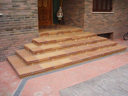 Каким должно быть крыльцо загородного дома? 02 Каким должно быть крыльцо загородного дома? 02