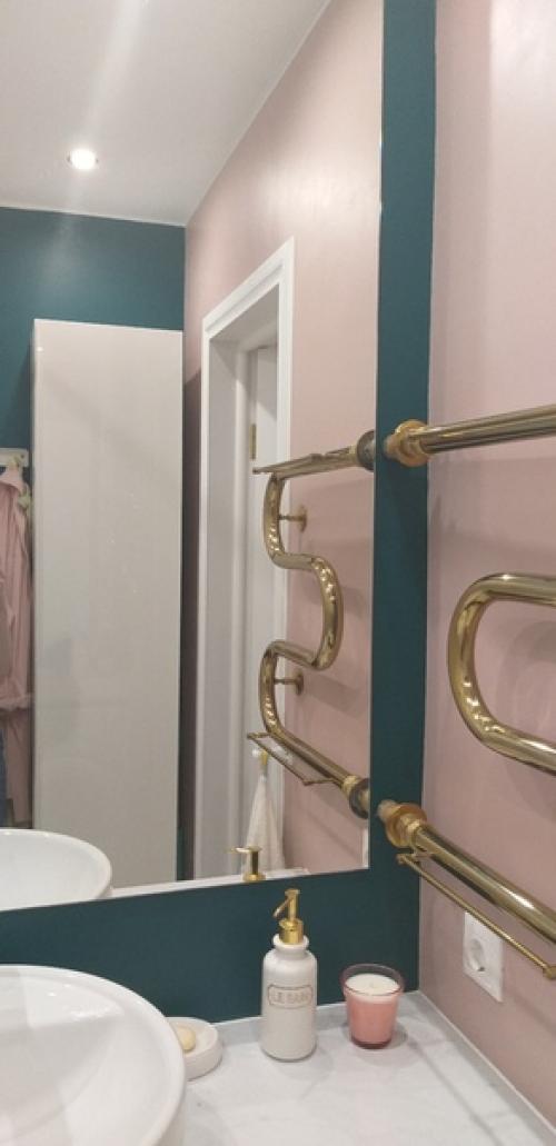 Здравствуйте!  Нестандартный ремонт в маленькой ванной и туалете. 06