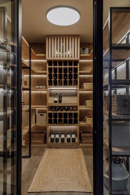 Скандинавский минимализм проявляется здесь во всей своей сдержанной красоте: ничего лишнего, только простота, чистота и продуманный уют. 09